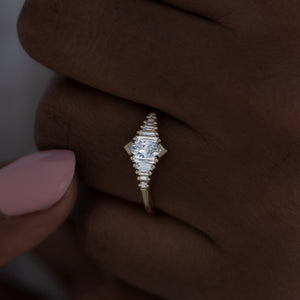 Dainty Deco Ring with Marquise Diamond